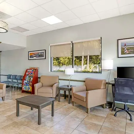 Quality Inn&Suites St Augustine Beach 